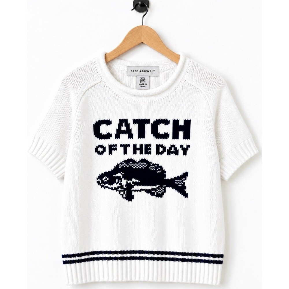 Free Assembly Women XXL Catch of the Day Fish Short Sleeve Knit Sweater White